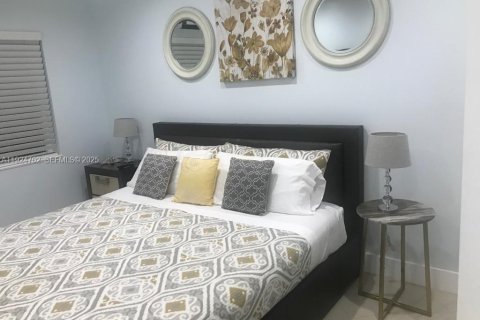 Copropriété à louer à Miami Beach, Floride: 1 chambre, 54.72 m2 № 1982992 - photo 7