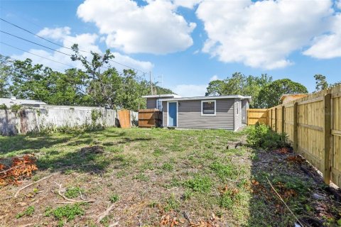 House in Saint Petersburg, Florida 3 bedrooms, 110.55 sq.m. № 1641028 - photo 26