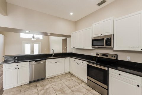 Villa ou maison à louer à Lakeland, Floride: 3 chambres, 191.56 m2 № 2100434 - photo 6