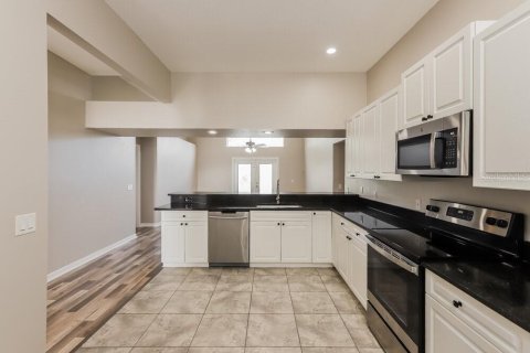 Villa ou maison à louer à Lakeland, Floride: 3 chambres, 191.56 m2 № 2100434 - photo 7