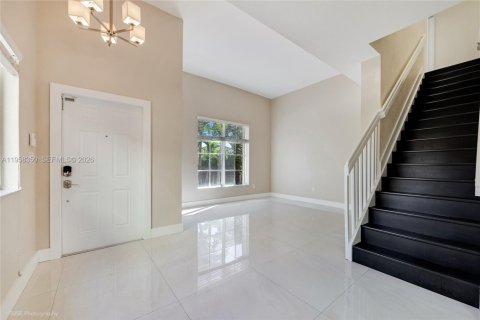 Купить виллу или дом в Катлер-Бей, Флорида 4 спальни, 225.66м2, № 2023905 - фото 2