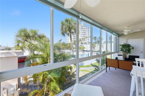 Copropriété à vendre à Sarasota, Floride: 2 chambres, 108.88 m2 № 2206382 - photo 28