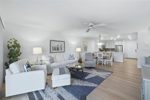 Copropriété à vendre à Sarasota, Floride: 2 chambres, 108.88 m2 № 2206382 - photo 10