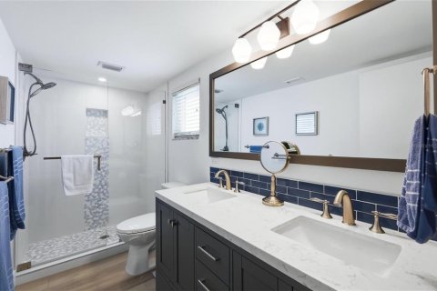 Copropriété à vendre à Sarasota, Floride: 2 chambres, 108.88 m2 № 2206382 - photo 21