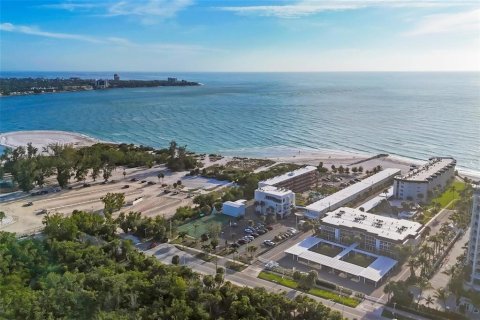 Copropriété à vendre à Sarasota, Floride: 2 chambres, 108.88 m2 № 2206382 - photo 4