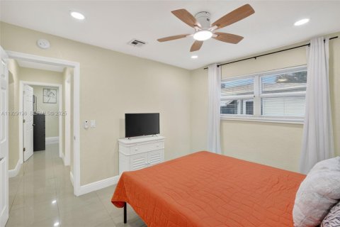 House in Dania Beach, Florida 3 bedrooms, 121.7 sq.m. № 1989331 - photo 30