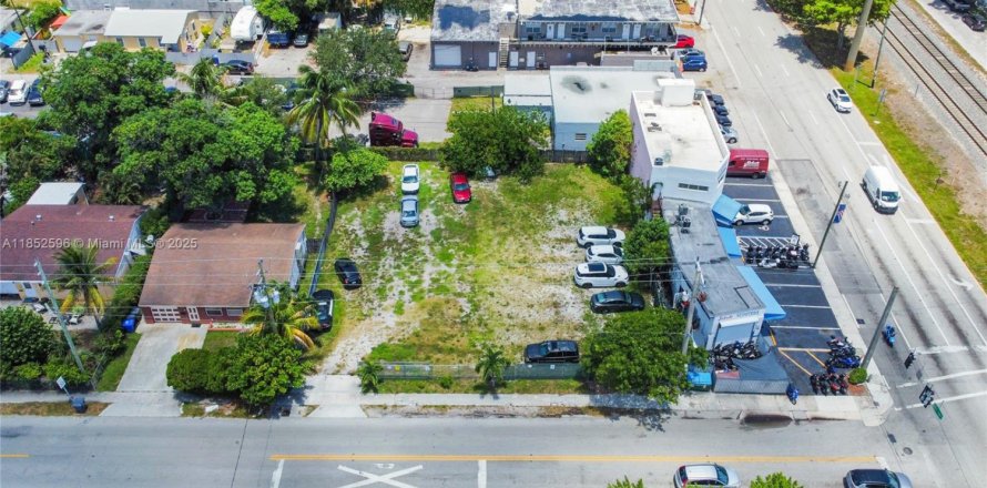 Land in Hollywood, Florida № 1874996