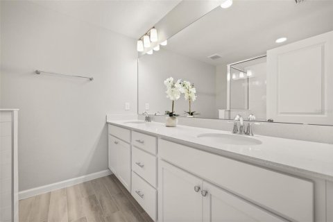 Townhouse in Orlando, Florida 3 bedrooms, 134.8 sq.m. № 2221582 - photo 17