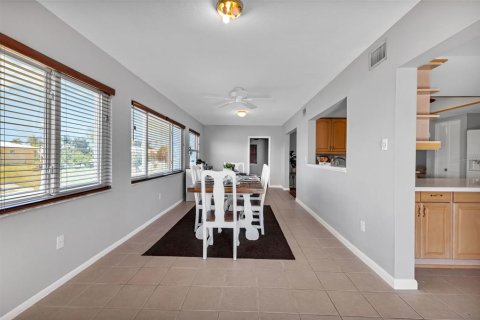 Villa ou maison à vendre à Port Charlotte, Floride: 2 chambres, 154.12 m2 № 2157462 - photo 28