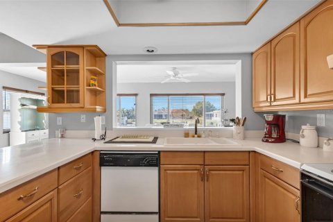 Villa ou maison à vendre à Port Charlotte, Floride: 2 chambres, 154.12 m2 № 2157462 - photo 25
