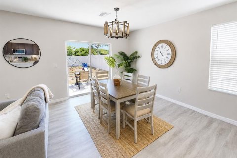 Casa en venta en Sun City Center, Florida, 4 dormitorios, 216.28 m2 № 2383870 - foto 8