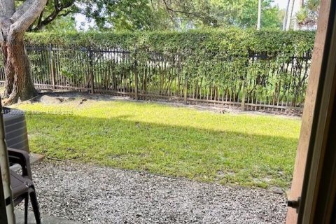 Townhouse in Lauderhill, Florida 2 bedrooms, 113.71 sq.m. № 1854949 - photo 8