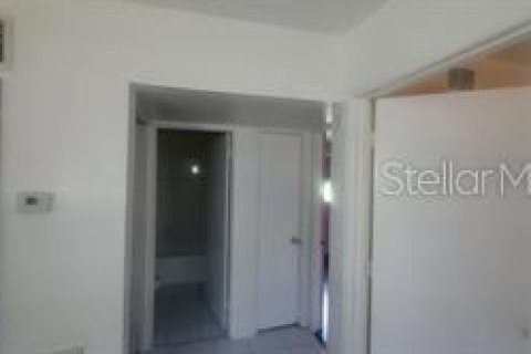 Propiedad comercial en venta en Tampa, Florida, 5 dormitorios, 131.74 m2 № 2285002 - foto 21
