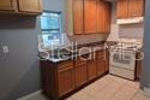 Propiedad comercial en venta en Tampa, Florida, 5 dormitorios, 131.74 m2 № 2285002 - foto 6