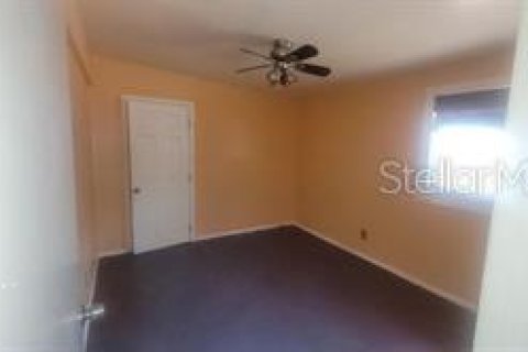 Propiedad comercial en venta en Tampa, Florida, 5 dormitorios, 131.74 m2 № 2285002 - foto 23