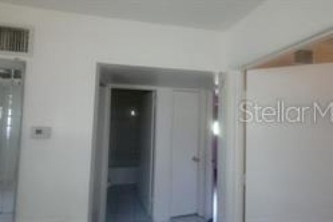 Propiedad comercial en venta en Tampa, Florida, 5 dormitorios, 131.74 m2 № 2285002 - foto 19