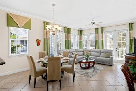 Copropriété à vendre à Four Corners, Floride: 3 chambres, 131.83 m2 № 2420414 - photo 4