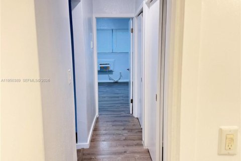 Снять в аренду квартиру в Майами-Бич, Флорида 6 спален, 379.13м2, № 2005877 - фото 6