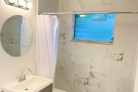 Снять в аренду квартиру в Майами-Бич, Флорида 6 спален, 379.13м2, № 2005877 - фото 11