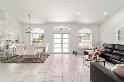 Casa en venta en Ocala, Florida, 3 dormitorios, 164.81 m2 № 1852874 - foto 9