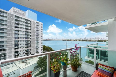 Condominio en venta en Miami Beach, Florida, 1 dormitorio, 79.15 m2 № 2006279 - foto 1
