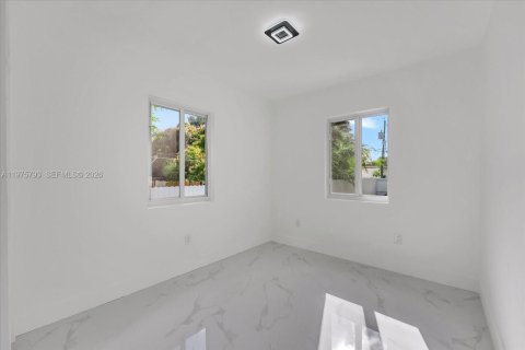 Villa ou maison à vendre à North Miami, Floride: 3 chambres, 124.49 m2 № 2397122 - photo 14