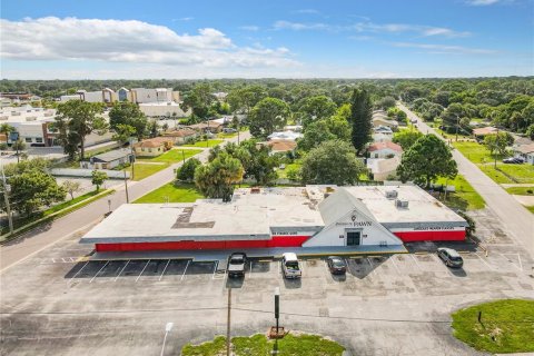 Propiedad comercial en venta en Titusville, Florida, 996.84 m2 № 675868 - foto 6