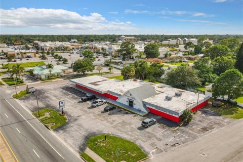 Propiedad comercial en venta en Titusville, Florida, 996.84 m2 № 675868 - foto 7