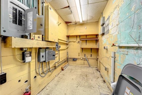 Propiedad comercial en venta en Titusville, Florida, 996.84 m2 № 675868 - foto 27