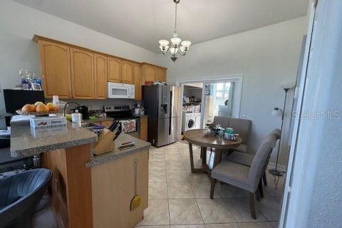 Apartamento en alquiler en North Port, Florida, 2 dormitorios, 86.86 m2 № 1916538 - foto 4