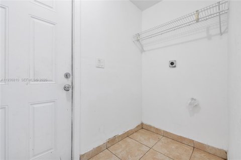 Casa en venta en Tamarac, Florida, 3 dormitorios, 147.53 m2 № 2179379 - foto 25
