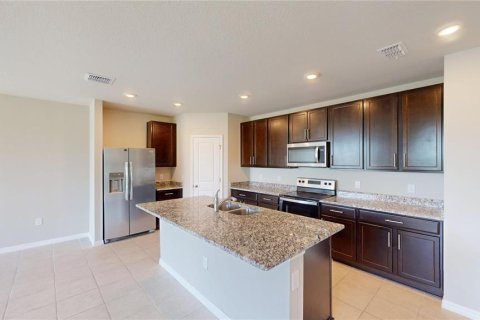 Casa en alquiler en Auburndale, Florida, 4 dormitorios, 170.94 m2 № 1858472 - foto 18