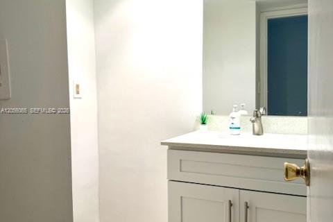 Condo in Aventura, Florida, 1 bedroom № 2246940 - photo 15