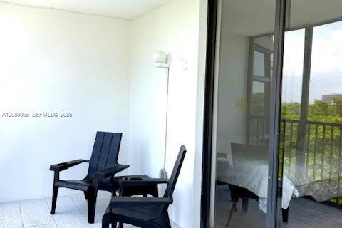 Condo in Aventura, Florida, 1 bedroom № 2246940 - photo 11