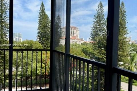 Condo in Aventura, Florida, 1 bedroom № 2246940 - photo 12