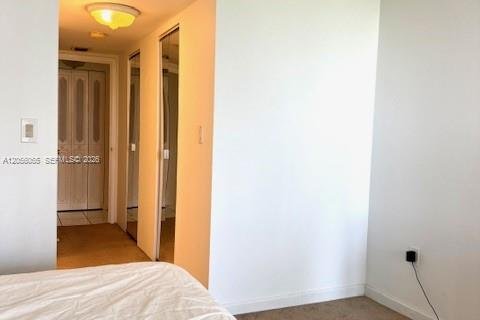 Condo in Aventura, Florida, 1 bedroom № 2246940 - photo 14