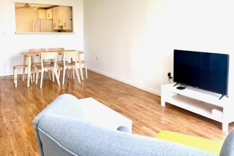 Condo in Aventura, Florida, 1 bedroom № 2246940 - photo 5