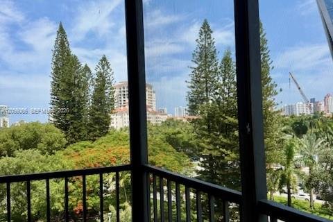 Condo in Aventura, Florida, 1 bedroom № 2246940 - photo 18