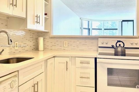 Condo in Aventura, Florida, 1 bedroom № 2246940 - photo 7