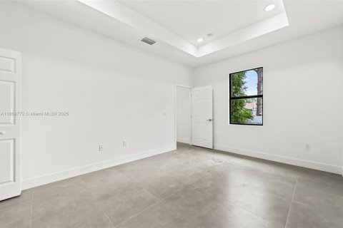 House in Lehigh Acres, Florida 3 bedrooms № 1979423 - photo 24