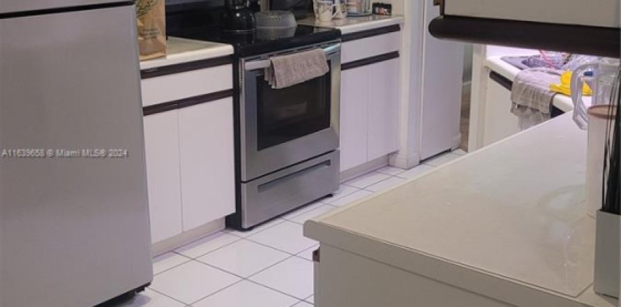Condo à Aventura, Floride, 2 chambres  № 1664449