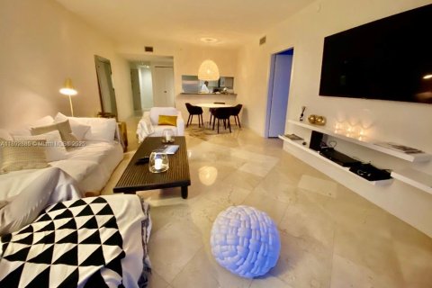 Copropriété à louer à Miami Beach, Floride: 2 chambres, 116.31 m2 № 1946459 - photo 10