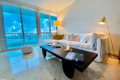 Copropriété à louer à Miami Beach, Floride: 2 chambres, 116.31 m2 № 1946459 - photo 12