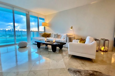Copropriété à louer à Miami Beach, Floride: 2 chambres, 116.31 m2 № 1946459 - photo 3