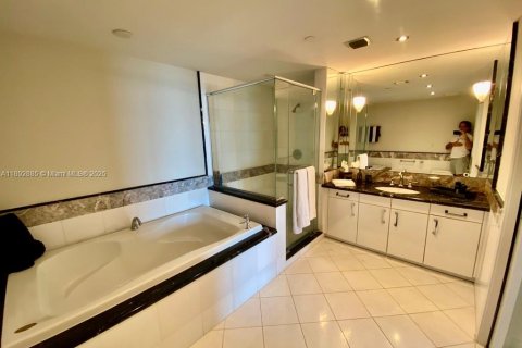Copropriété à louer à Miami Beach, Floride: 2 chambres, 116.31 m2 № 1946459 - photo 18