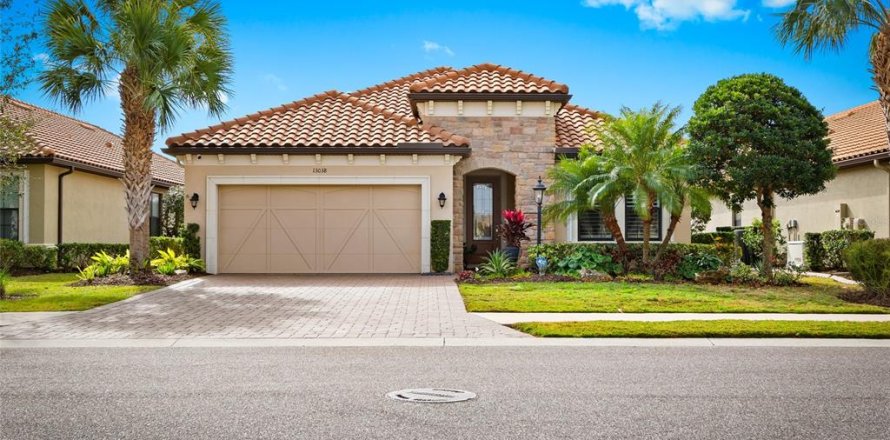House in Bradenton, Florida 2 bedrooms, 172.43 sq.m. № 1566869