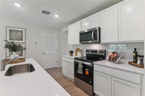 House in Ormond Beach, Florida 4 bedrooms, 146.23 sq.m. № 2429037 - photo 15