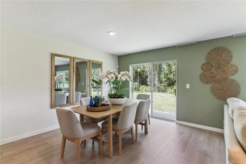 House in Ormond Beach, Florida 4 bedrooms, 146.23 sq.m. № 2429037 - photo 8
