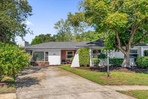 Villa ou maison à Casselberry, Floride 3 chambres, 166.67 m2 № 2236063