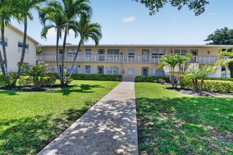 Condo in Deerfield Beach, Florida, 1 bedroom № 2246264 - photo 28